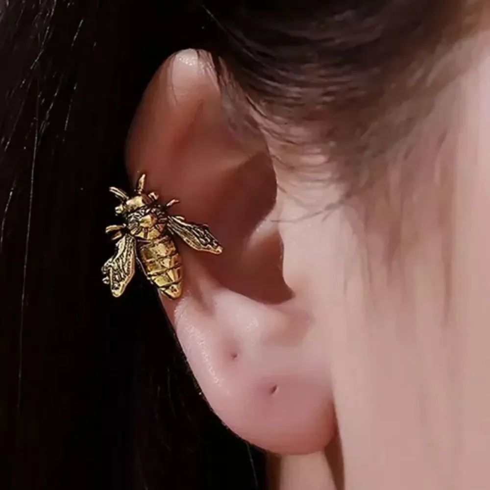 Gold Bee cuff Earrings R113